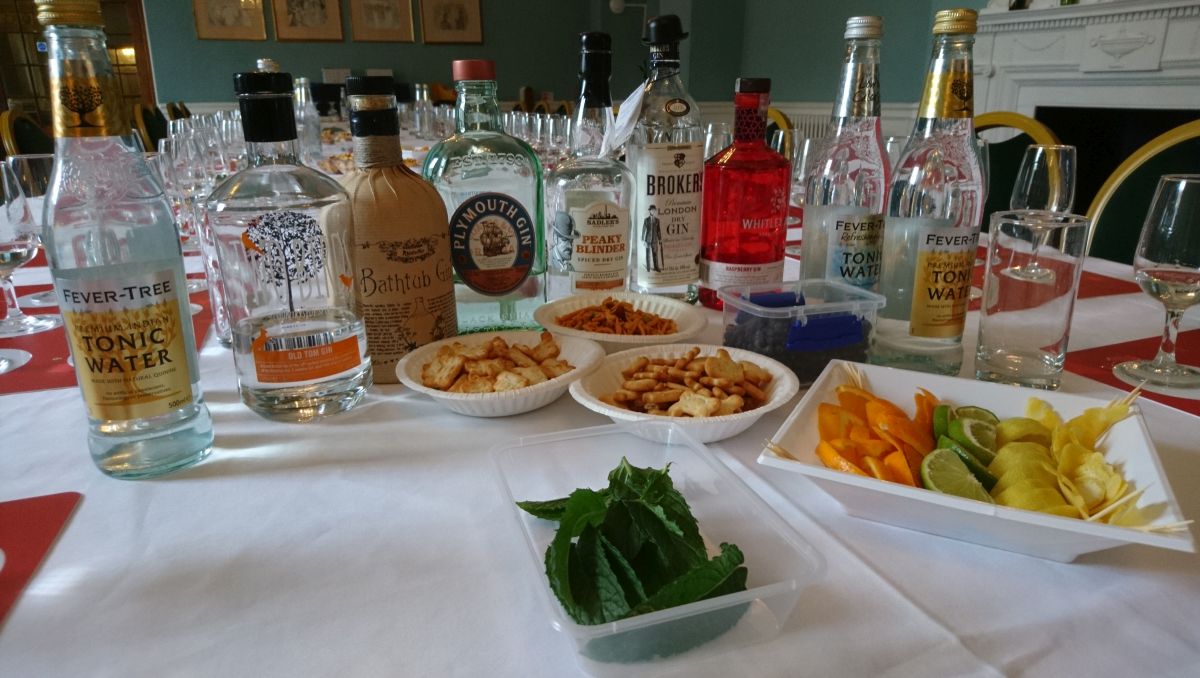 Shropswines's tweet photo. Our gin tastings make for a fun and fascinating evening out. You'll try six different premium gins matched with tonic and suitable garnishes plus some gin friendly nibbles, meet other gin enthusiasts and enjoy a fun and sociable night! https://t.co/NBn9hCxr2x https://t.co/6axwfXzE5u