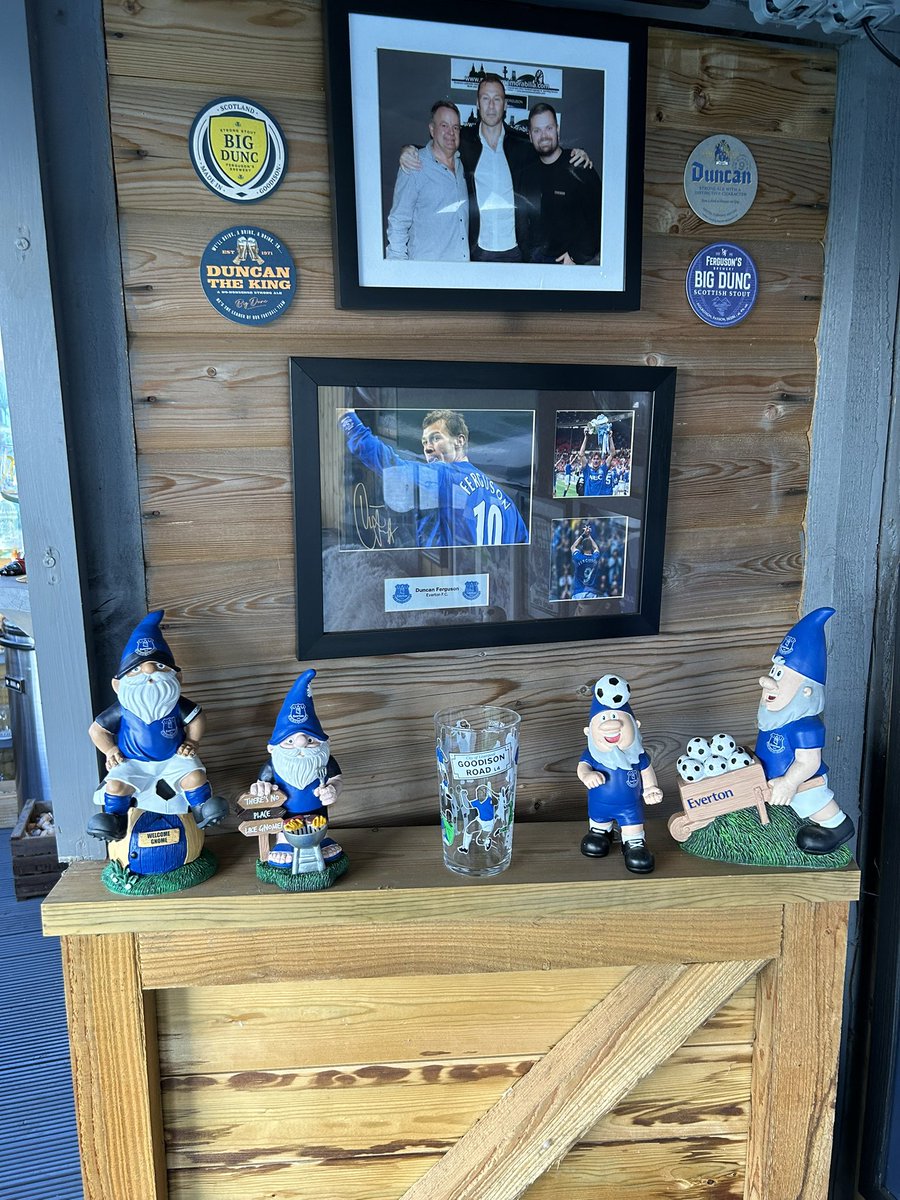 gary3958's tweet photo. The new glass has pride of place in Duncan’s Bar @grandoldteam https://t.co/GOvI1skYrH
