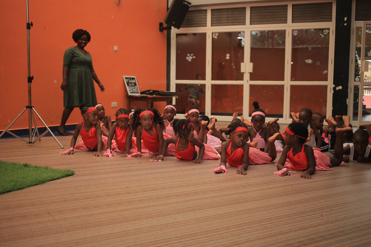kqkindergarten's tweet photo. Entertainment at the #Topclass @kqkindergarten #graduation ceremony.🥲☺️ #InvestInEducation #topclassgraduation. https://t.co/L3r6vqjkSJ