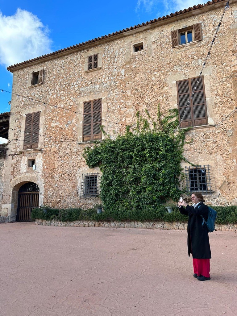 ¡Una semana de viaje! 

Parte de nuestro equipo estuvo en Mallorca realizando una visita de inspección. Visitamos espacios unicos y hoteles para la preparación de un nuevo #evento. 

¡Manténganse atentos para el resultado final!

#WeAreMCI #MCISpain #eventos