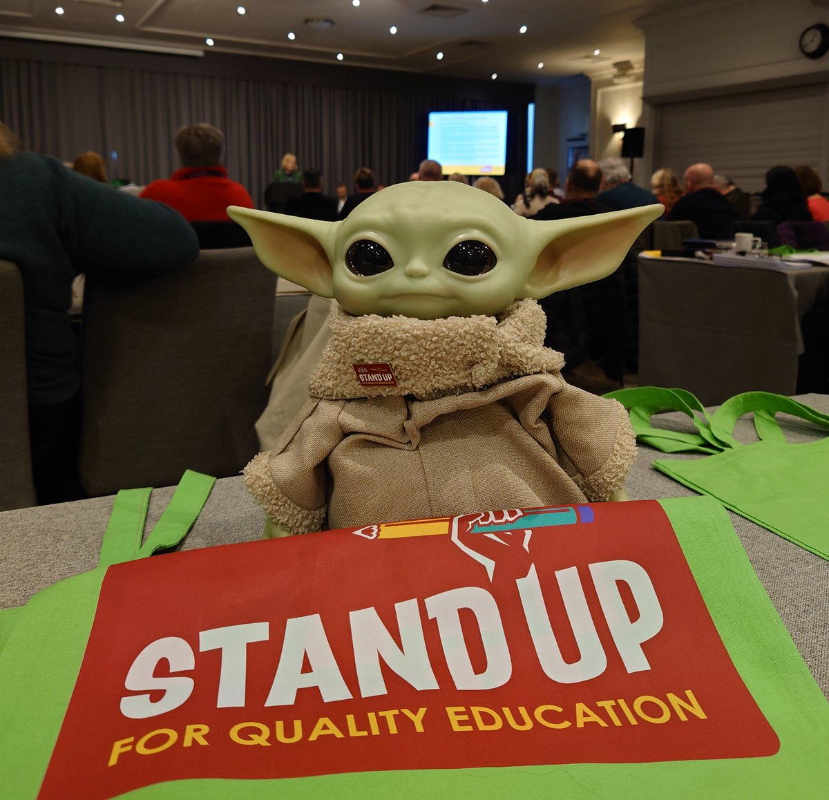 I had a lovely day at my first <a href="/EISUnion/">EIS</a> Council meeting - I learned about all the great work going on in the #SU4QE campaign ✊🏼