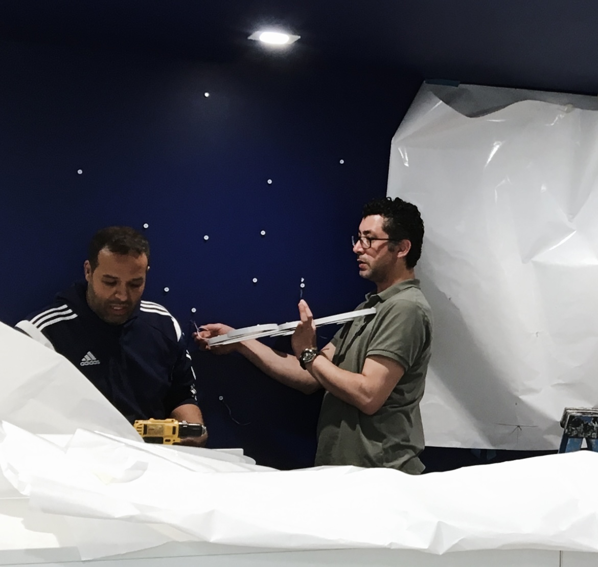 Divadisplaysinc's tweet image. Elevate your space with a CUSTOM-DESIGNED, BUILT, AND INSTALLED INTERIOR LED LIT SIGN! 
Contact us at 301-798-2717 or visit divadisplays.com. Let your brand shine with a custom LED-lit sign!  #CustomDesign #LEDLitSign #InteriorBranding #ElevateYourSpace #DivaDisplays