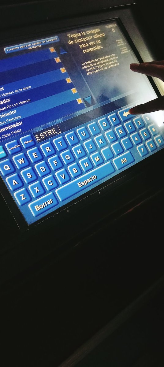 Ayer fuimos a poner estrechez de corazón al bar Gil, y no la tenían, tuvimos que caminar a Pedro y León para que nos la pusieran 💛✨ <a href="/Borntobealai/">Alai</a>