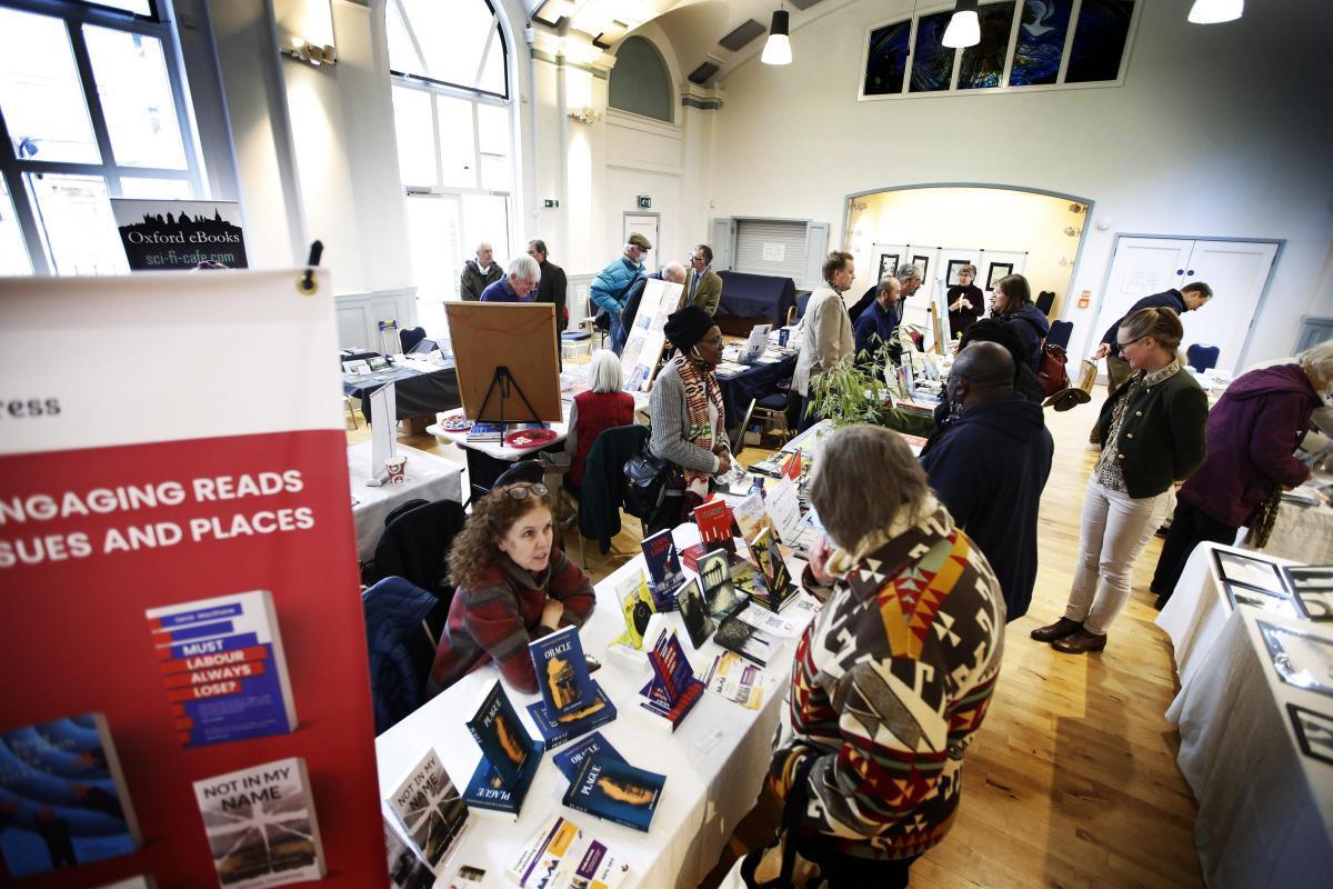 Bookworms rejoice, tomorrow is the @OxIndieBookFair! Showcasing books for all ages from up and coming  authors, it’s the perfect space for fans of the written word to discover new fictional worlds or even share their own with industry professionals:

oxfordindiebookfair.co.uk