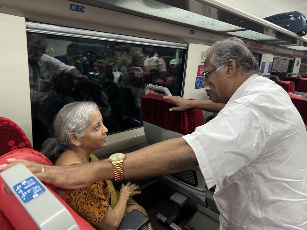 nsitharaman's tweet photo. Taking a ride on #VandeBharat from Kochi to Thiruvanathapuram. Vande Bharat was introduced by @PMOIndia @narendramodi in September 2022. It is after a year that I have the opportunity to travel in one of them. Being popular, the train runs fully booked. Well done @RailMinIndia https://t.co/YKOQF7OmNY