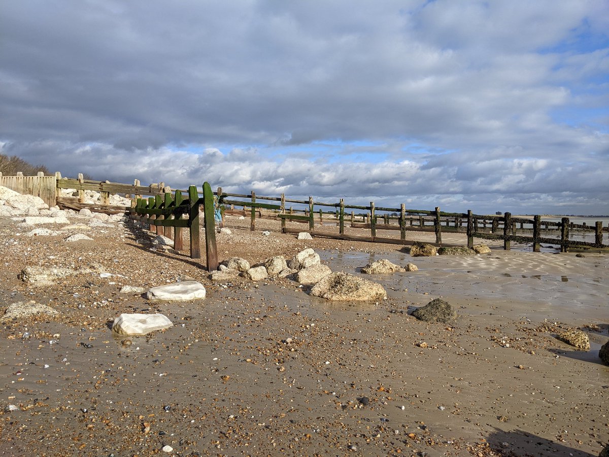 MarkGuy1's tweet photo. Tide going out at #Climping Beach today https://t.co/sgchX5JYsS