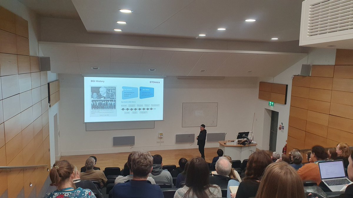 Delighted to host @BGI_Genomics as sponsors of our Genomics workshop today!

We heard from genomics experts at York <a href="/SallyJamesYork/">Sally James</a> <a href="/DimitrisLagos04/">Dimitris Lagos</a> and BGI gave an overview of their services. 

#genomics #RNA #Nanopore #transcriptomics #omics