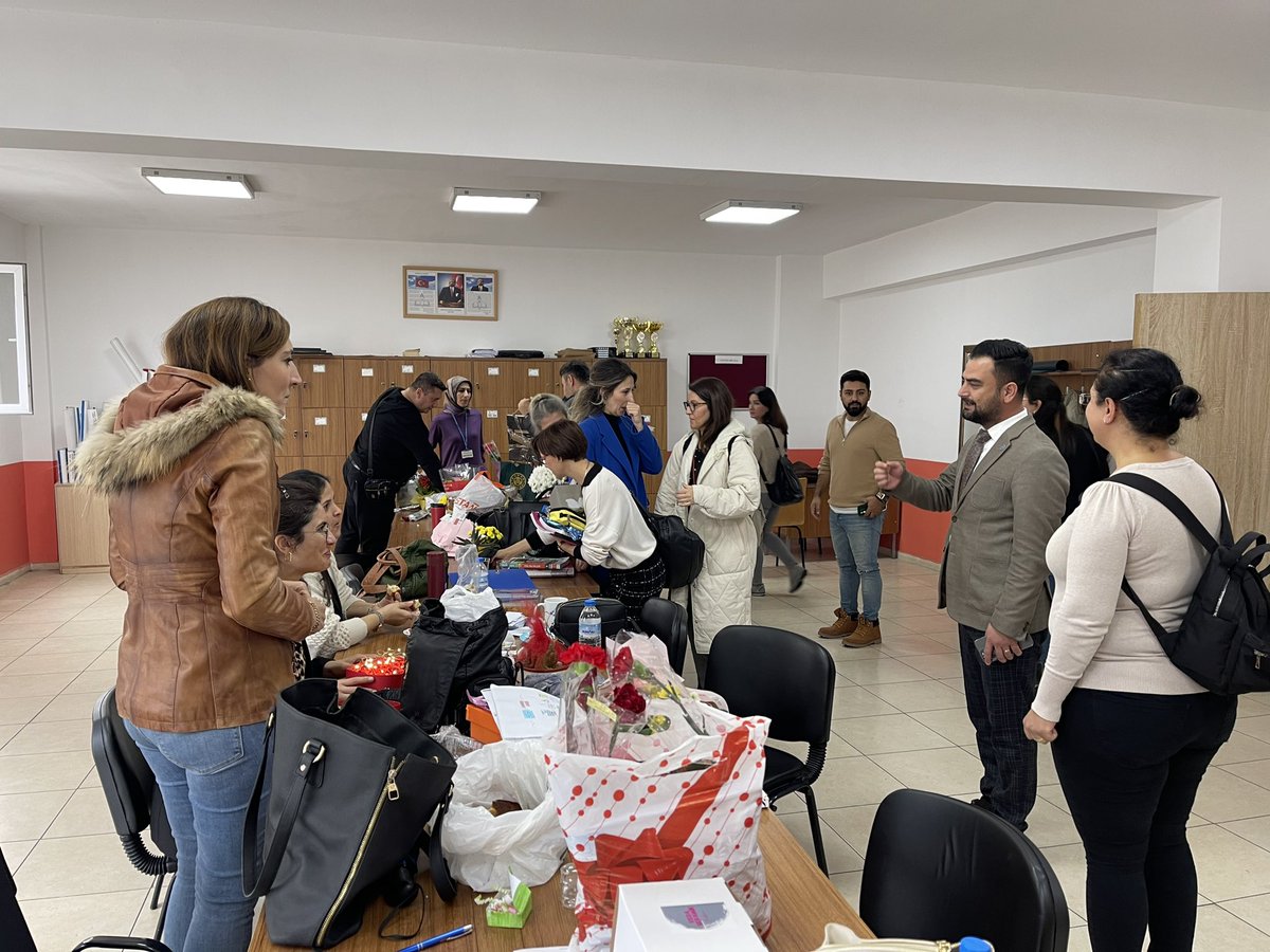 Yeni neslimizin Burhaniyedeki bütün mimarları ile buluştuk. Sizi seviyoruz…