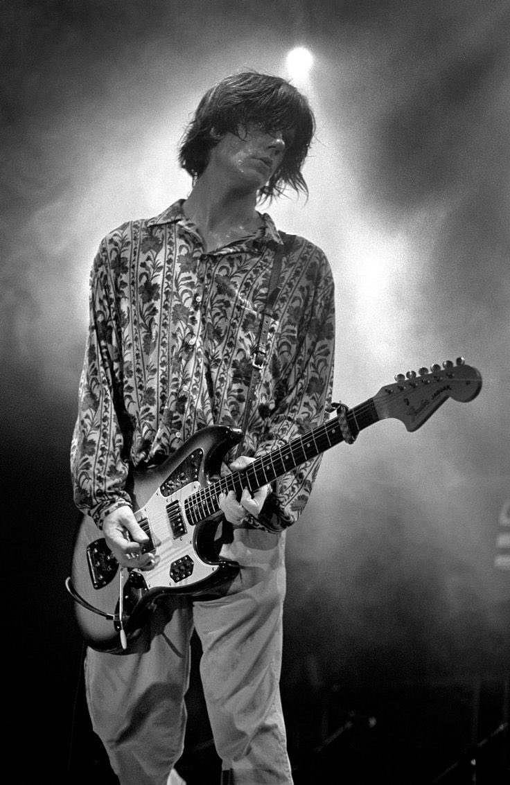 ManchesterLemon's tweet photo. Happy Birthday to the legend John Squire 🍋 https://t.co/GpjOtopgGF