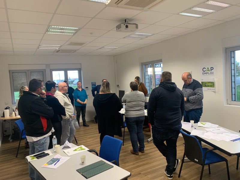 Seb_Bonniec's tweet photo. 27ème Semaine européenne pour l’emploi des personnes handicapées (#SEEPH). Ce matin dans votre agence de #Verneuil @Poleemploi_Ndie, pour bien commencer la journée petit déjeuner entre employeurs et salariés potentiels. Merci aux équipes, merci @Capemploi_ https://t.co/Sh9A59Jg5r