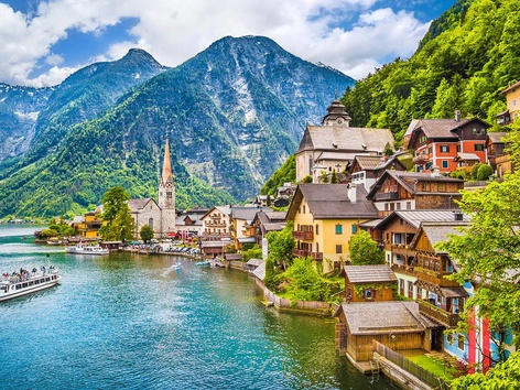 komunitasroma's tweet image. Vienna Waltz: Step into the imperial charm of Vienna, the city of music and palaces. From the opulence of Schönbrunn Palace to the melodies of Mozart and Strauss, Vienna invites you to waltz through history and culture. 🏰🎶 #ViennaMagic #ImperialSplendor