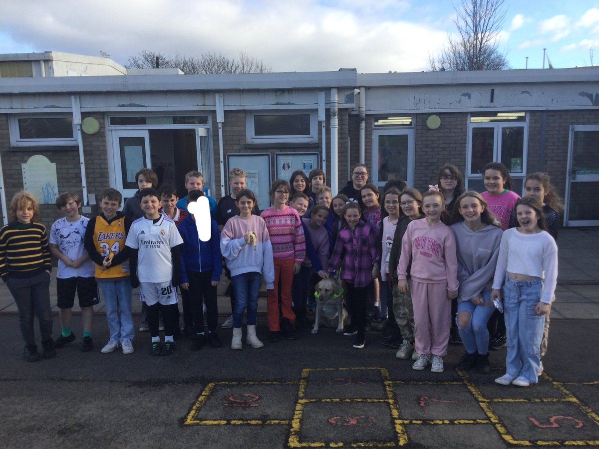 Bryn Deri Dosbarth 6 (@bdps_24) on Twitter photo Thank you <a href="/CCFC_Foundation/">Cardiff City FC Community Foundation</a> for an excellent visit with Chloe and Emily. <a href="/brynderiprimary/">brynderiprimary</a> <a href="/BrynDeriPTA/">Bryn Deri PTA</a> #GuideDogs Thank you <a href="/CCFC_Foundation/">Cardiff City FC Community Foundation</a> for an excellent visit with Chloe and Emily. <a href="/brynderiprimary/">brynderiprimary</a> <a href="/BrynDeriPTA/">Bryn Deri PTA</a> #GuideDogs