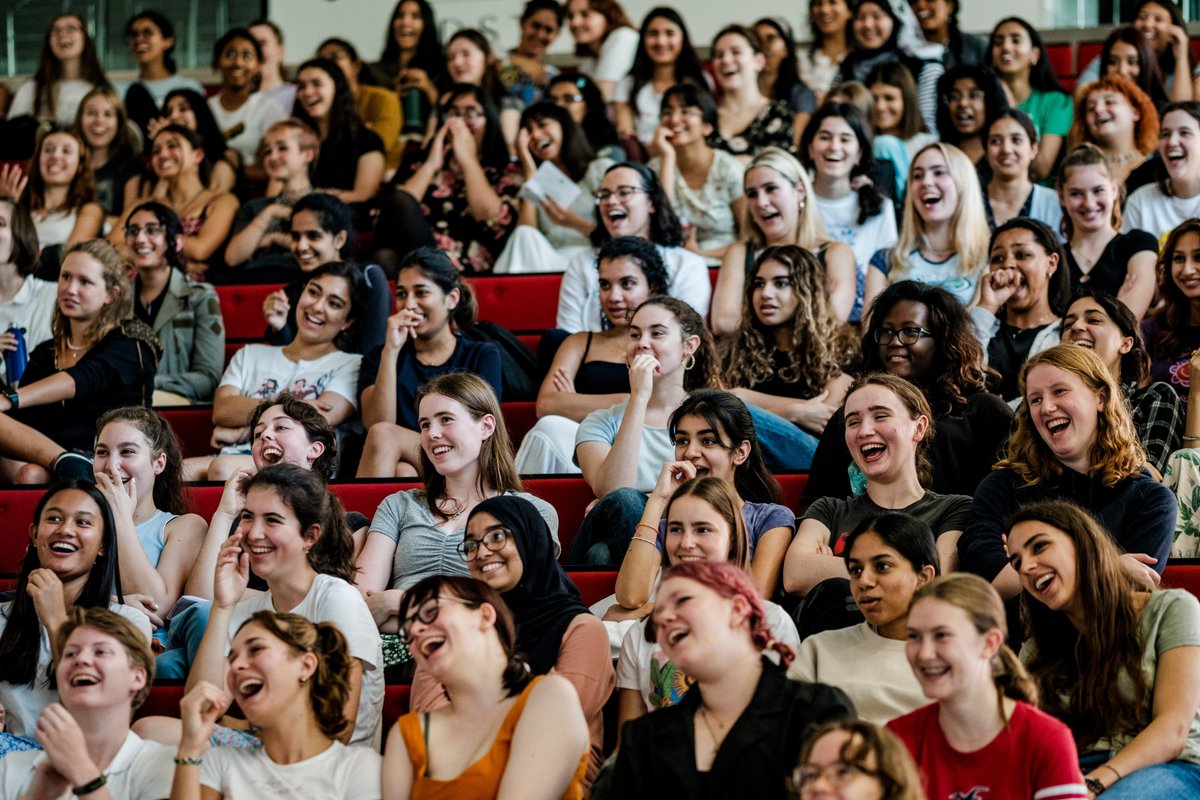 nhehs's tweet photo. Experience a ‘helper’s high’ this #GivingTuesday by signing up by midnight tonight to our award-winning 1% method, supporting our 150th Anniversary Bursary Appeal. Thank you. ☺️
➡️NHEHS parents, click here to get involved:
https://t.co/Jzn906gzG4
#Everyonemakesadifference https://t.co/scjYdH3gXd
