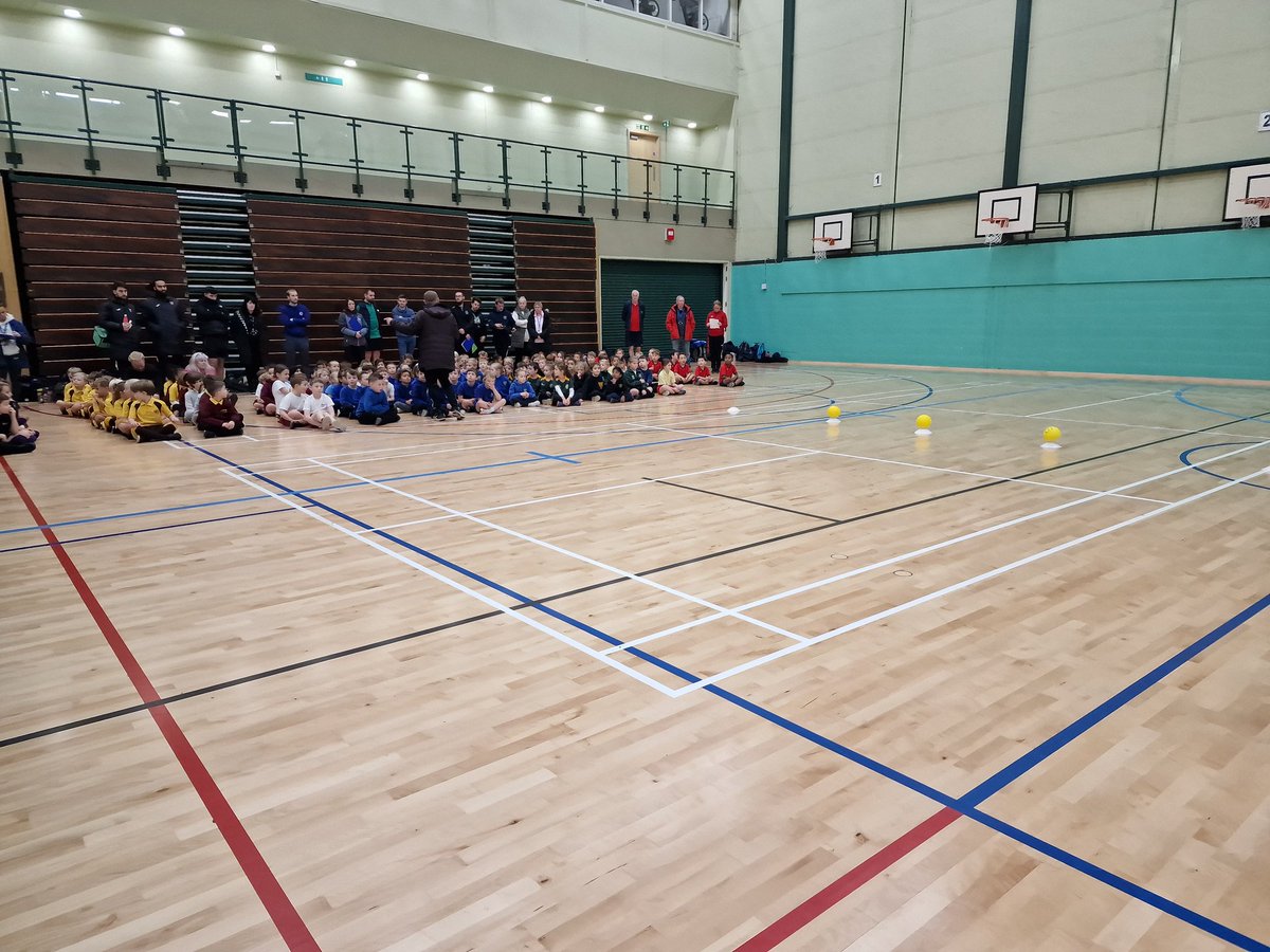 A great morning at our KS1 dodgeball event with 12 schools dodging, ducking, diving, dipping and dodging, 
🥇<a href="/darlinghurst/">darlinghurst</a>
🥈<a href="/Greenways/">sandra arias</a> 
🥉West Leigh Infants. 
Well done to all pupils participating and thanks to <a href="/ceciljonesPE/">Cecil Jones PE Dept</a> leaders for helping umpire.