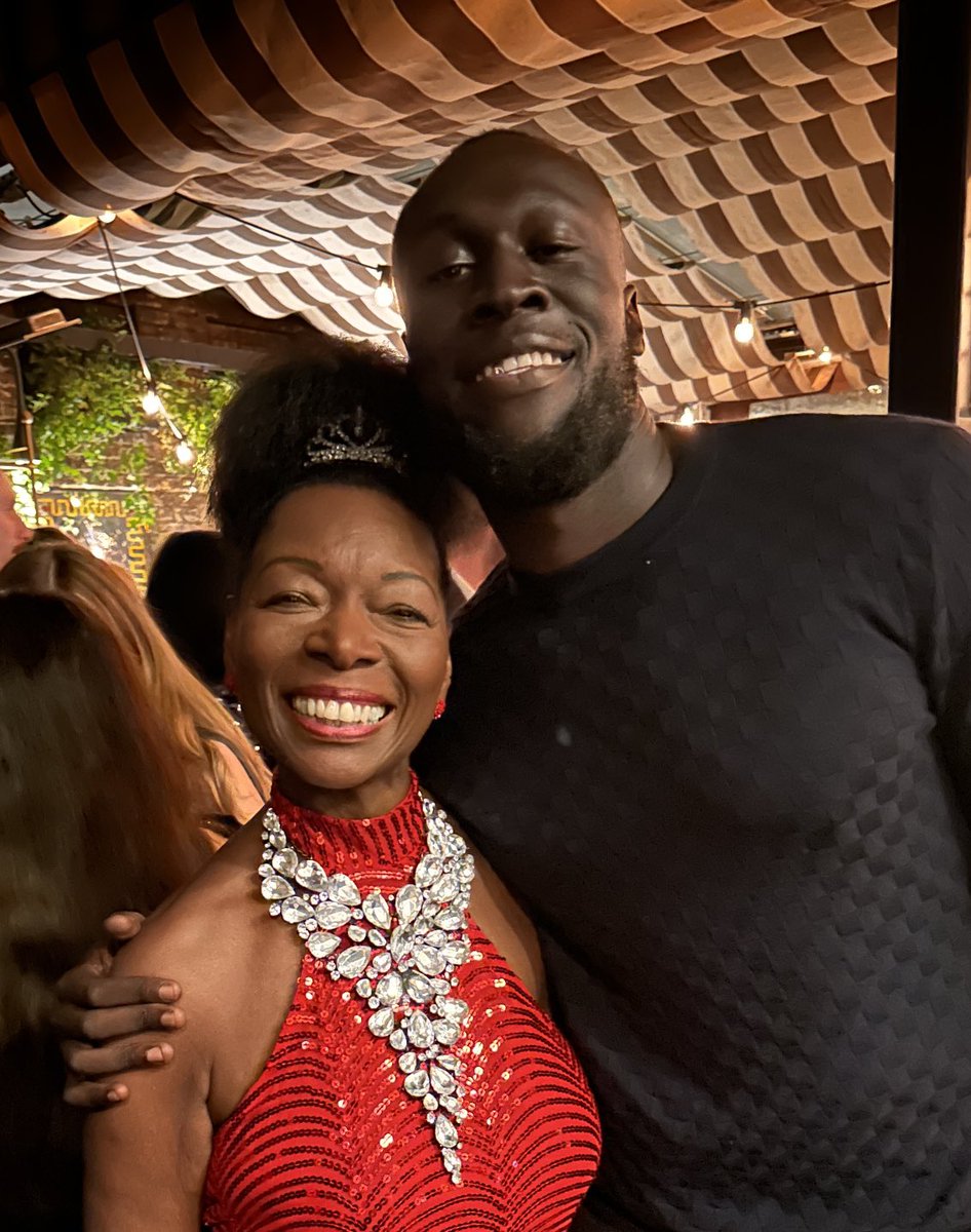 It was such a delight chatting with #Stormzy at the #BritishVogue #ForcesforChange party. He promised me he would keep on making a difference for future generations ⁦@BritishVogue⁩