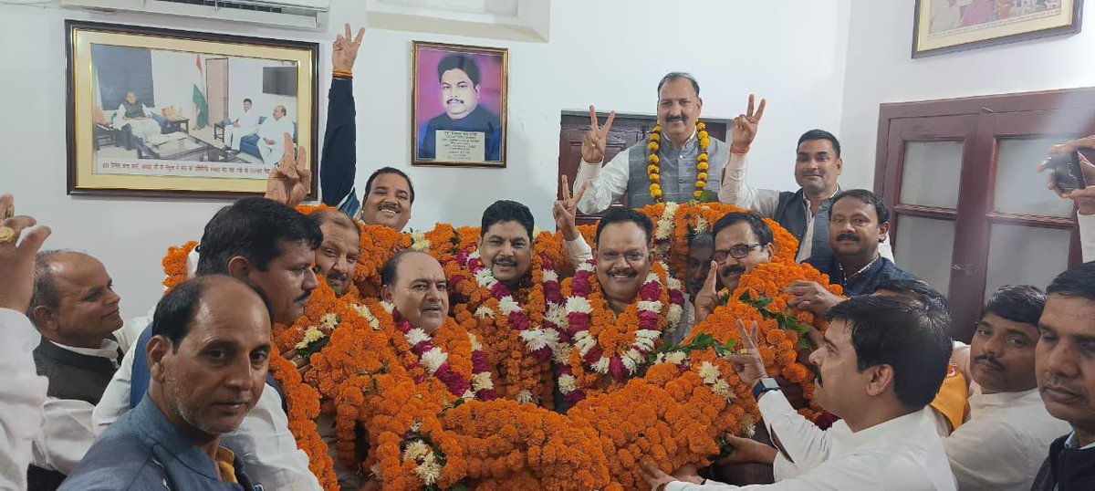 UPPSS के प्रदेश अध्यक्ष पर
<a href="/DrDCSHARMAUPPSS/">Dr Dinesh Chandra Sharma</a> महामंत्री पद पर <a href="/SanjaySnghUPPSS/">Sanjay Singh</a>सहित सभी पदाधिकारीगण को निर्वाचित होने पर हार्दिक बधाई एवं शुभकामनाएं.
सभी पदाधिकारी शिक्षक हित में संघर्षरत रहकर कीर्तिमान स्थापित करें
<a href="/Sanat_Kr_Singh/">@sanat_kumar_singh</a> <a href="/SANATKUMARUPPSS/">@UPPSS_VARANASI</a>