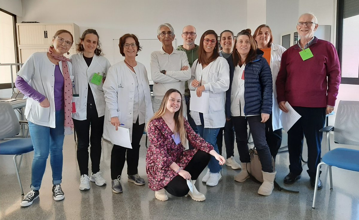 2ona sessió de presentació del Programa en el CS <a href="/esblanquer/">CS_ESBLANQUER</a> d'<a href="/apmallorca/">Gerència d'Atenció Primària de Mallorca</a>.  <a href="/Xiscarb68/">Xisca Rosselló</a>, <a href="/AndreaPuertoAIJ/">Aɴᴅʀᴇᴀ Pᴜᴇʀᴛᴏ</a>, Miquel Seguí i Jaume Solé han explicat els motius per formar part d'aquesta iniciativa i han reforçat la idea de que l'empatia és bàsica👍en la relació pacient-professional