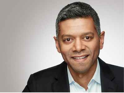 TIFINfintech's tweet photo. Hear Founder and CEO @DrVinayNair as he speaks with  @whartonfintech about his career and how TIFIN is impacting the world of wealth through the application of AI.

Tune in below:
Spotify https://t.co/aIMjr4Ya56
Apple https://t.co/UeqjunF8yO
Soundcloud https://t.co/wmIiFDBNLb https://t.co/shzkwupXHd