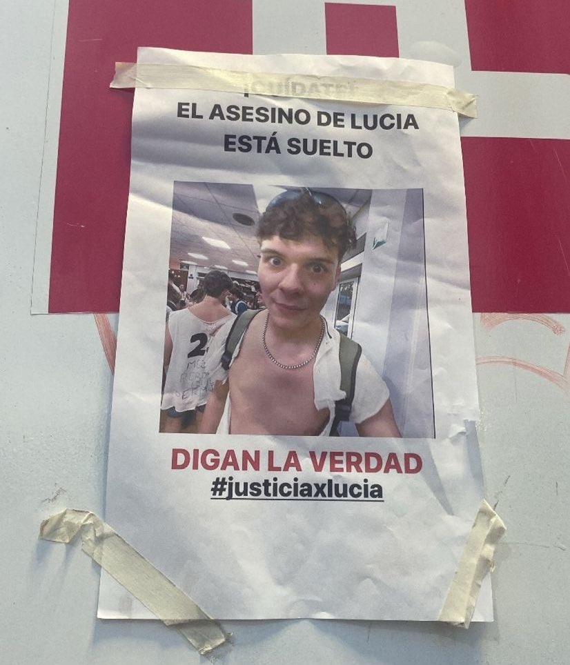 justiciaxluchi's tweet photo. Sigamos haciendo justicia social ya que quienes deberían hacerla brillan por su ausencia!! Han sacado los pasacalles de lucia! Este ser anda como si nada disfrutando su vida junto con su complice!!
JUSTICIA SOCIAL A MANZUR Y ECHEGARAY https://t.co/QSH0SLhYE4