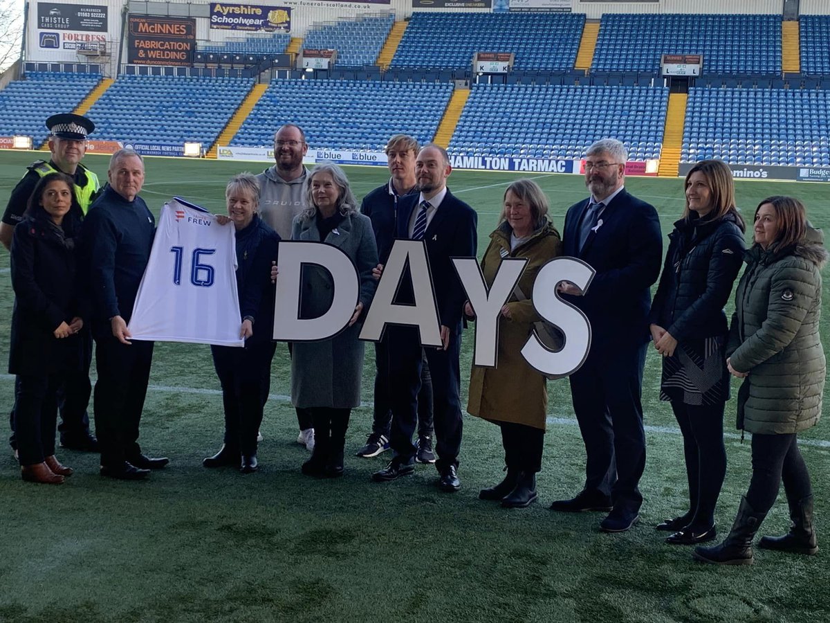 Tomorrow marks the start of #16DaysOfAction against gender-based violence, which raises awareness of the prejudices and dangers facing women and girls.

Today we're at Rugby Park, where <a href="/KilmarnockFC/">Kilmarnock FC</a> has proudly renewed its support for @WhiteRibbonScot's  campaign.

#16DaysEA