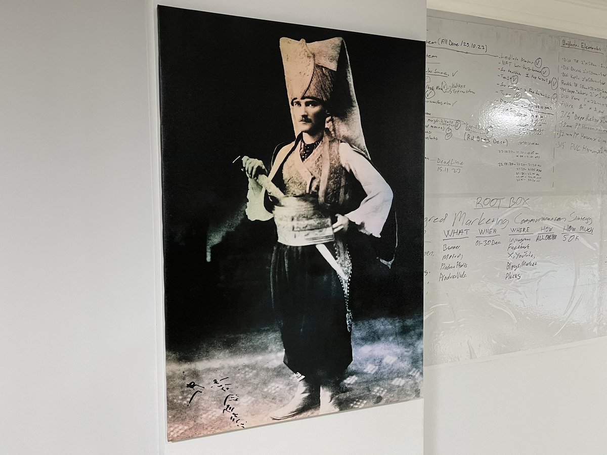 “Başımızda bir Büyük dursun.”

Saygı ve rahmetler anıyoruz.