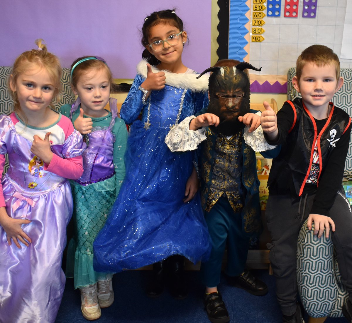 VoyageEP's tweet photo. Pupils @FishtoftAcademy have been travelling back in time today. Victorian and Stone Age eras, as well as fantastic fairy tale characters, all made an appearance! π· #SmallSchoolBigHeart #Fishtoft #Education #TeamVoyage #Primary https://t.co/EmxWMiRIi4