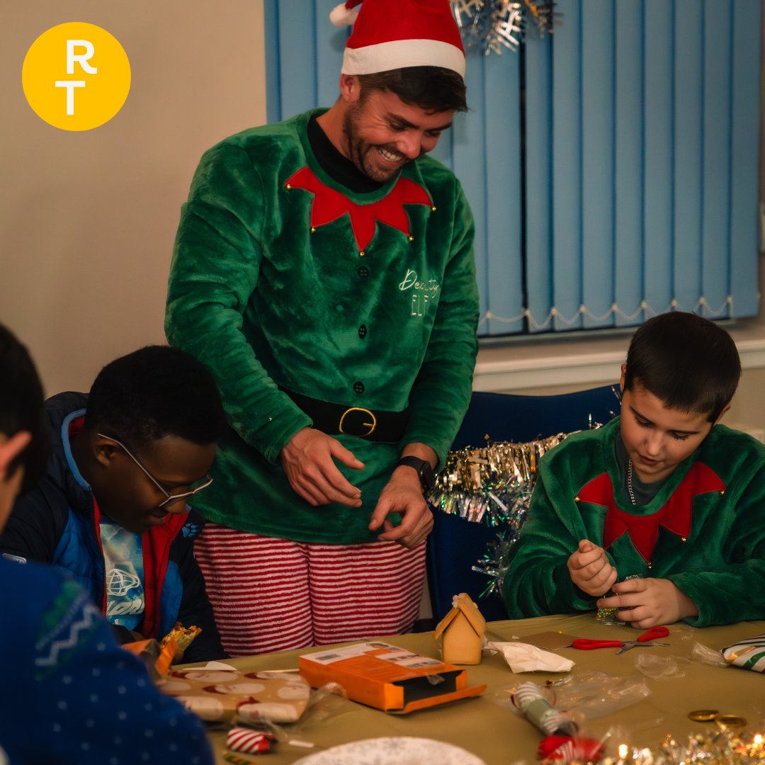 RightThereOrg's tweet photo. Give the gift of a Magical Moment this #BlackFriday by kindly donating to help prevent a child, adult or family becoming homeless in Scotland. 

Find out more and donate at:   https://t.co/lKSDT9ebkK 

Thank you ❤️ https://t.co/EPYIklqaUv