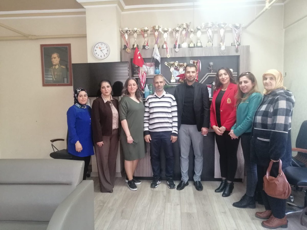 İYİ Parti Sincan İlçe Başkanlığı Olarak Kıymetli Öğretmenlerimizin Gününü Kutladık.