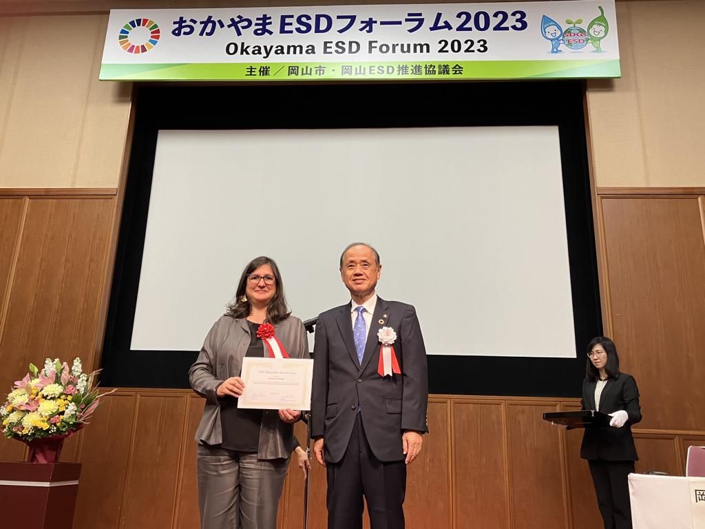 🏆 #EscolesSostenibles ha rebut el guardó #ESDOkayamaaward per la iniciativa de les “microxarxes” i la seva influència transformadora en l'educació per la sostenibilitat.

ℹ️ Més informació 👉 via.bcn/zIG150Q9UXt
<a href="/consorciedubcn/">Consorci d'Educació</a> #Okayama