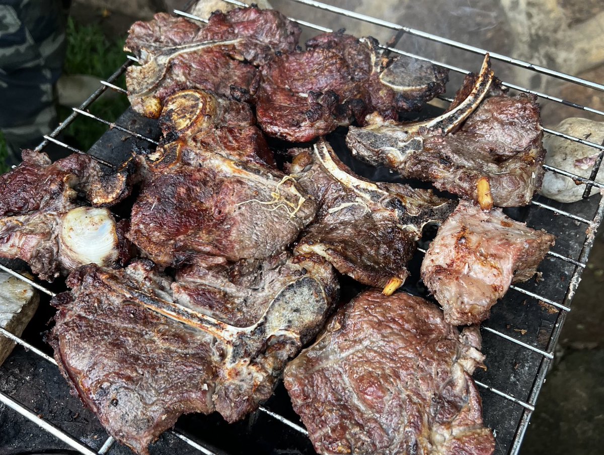 fordbee's tweet photo. Friday night plans: Grill, Thrill, and a side of Chill. 🔥🍔 Join me for a BBQ feast – because the weekend deserves a tasty kickoff! 🌟🌭 #FridayBBQ https://t.co/P3VATNEKHO