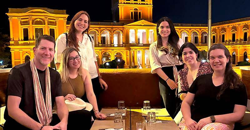 IOE alumni reunion in Paraguay! 🇵🇾 @drzacharywalker of @UCL_IOE_PHD met with alumnae in Asunción earlier this week. #WeAreIOE If you wish to be notified of IOE alumni events in your country, make sure we have your details. To be added to our database, contact alumni@ucl.ac.uk