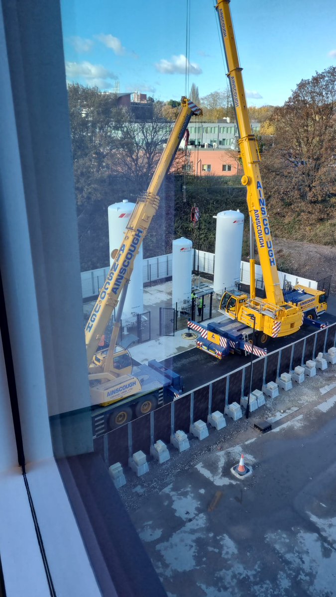 It's been an exciting day for @UoBchemisty the argon and nitrogen tanks have been installed at our new Molecular Sciences Building. Not long to go now 🧪🤩🧪
