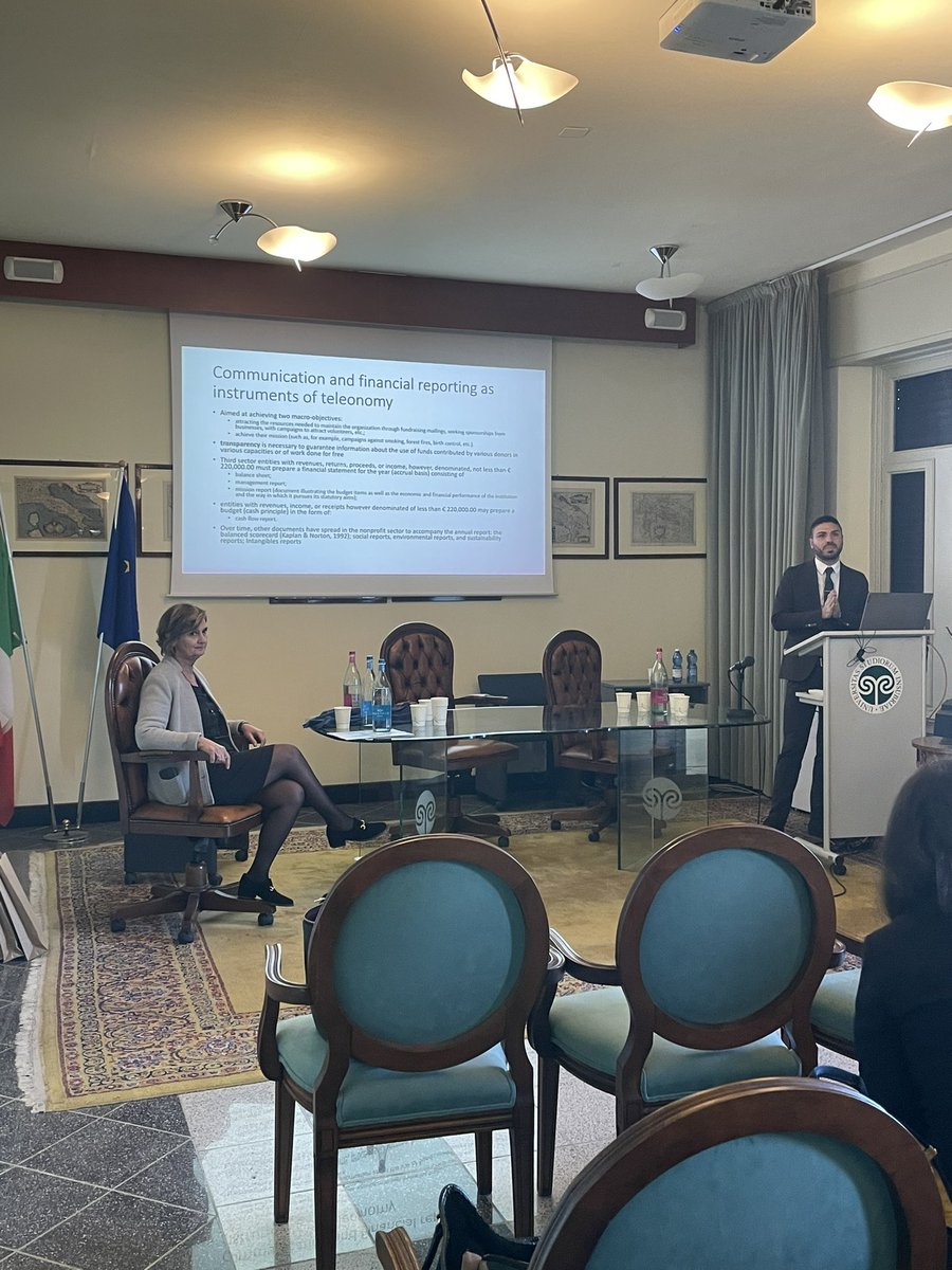 AlePisoni's tweet photo. #giornatadellaricerca @ecoInsubria premiazione dei contributi della ricerca 2022 https://t.co/Erv3JHkQ2A