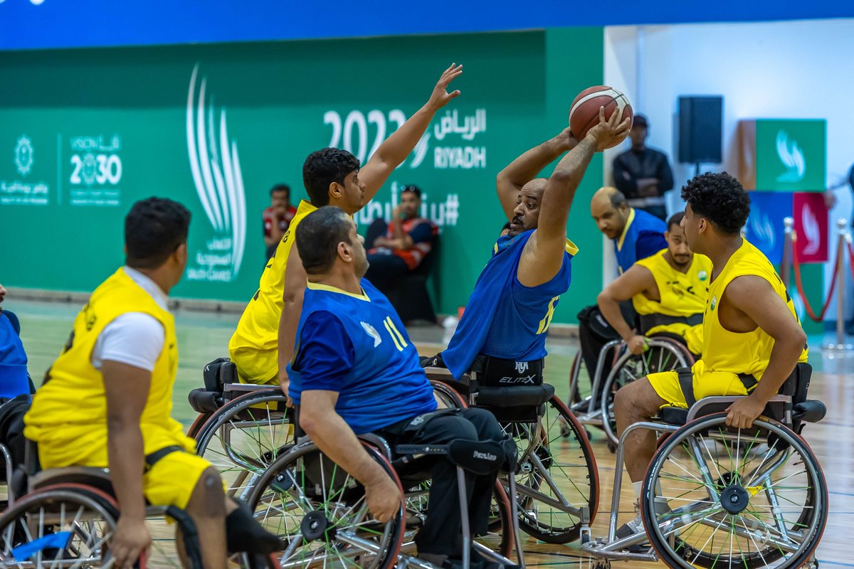 TheSaudiGames's tweet photo. الأبطال في حماس متصاعد نحو الإنجاز وتحقيق الذهب في رياضة كرة السلة على الكراسي المتحركة 🤩🔥👏🏻 

#دورة_الألعاب_السعودية #بيننا_أبطال https://t.co/2qoHw5sOE2