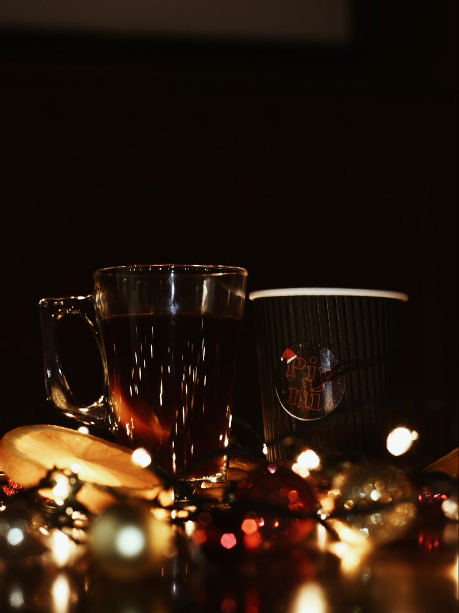 MULLED WINE SEASON! Our mulled wine is made fresh daily and spiced with cinnamon, cloves, star anise🍷 (avaliable to take away too!)