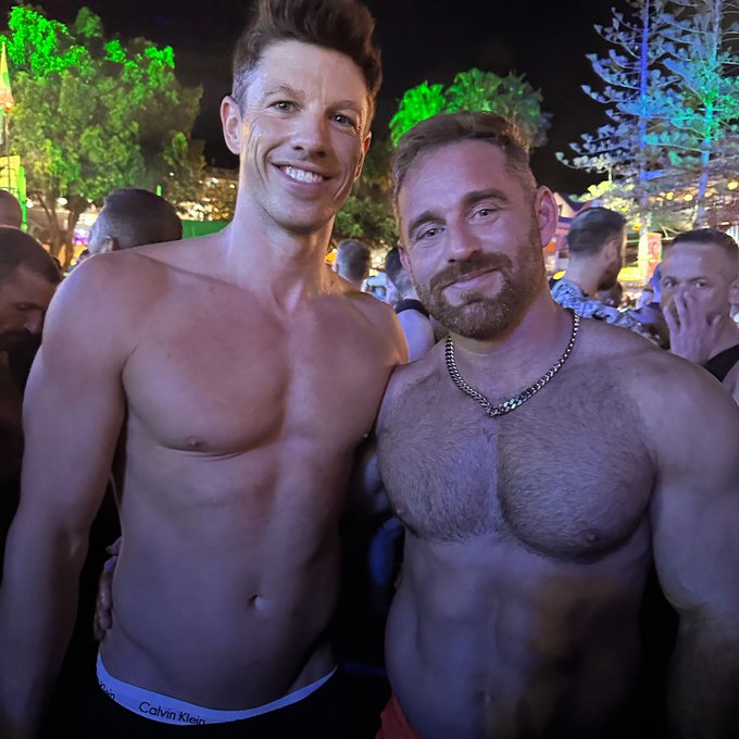 Black Friday!  50% discount this weekend on:   🔥🔥 https://t.co/WZw0E5dl7j 🔥🔥  Grab your lube, toilet