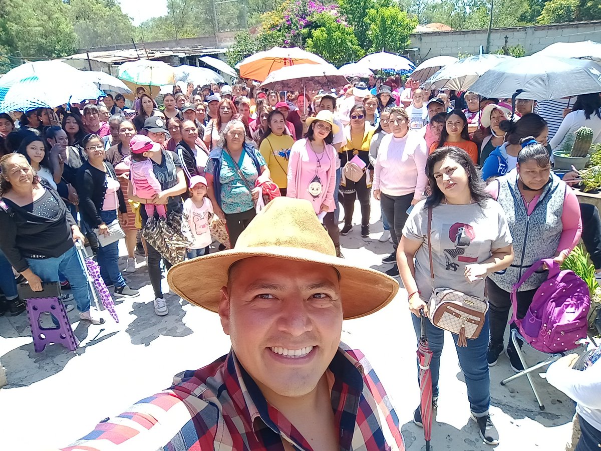La suma de esfuerzo y voluntades crece día con día, el gran entusiasmo y sobró todo el compromiso, la lealtad y el amor a seguir ayudando a quien más lo necesita. #CadaVezSomosMasEquipoADMM orgullos #D39 #EquipoADMM #Familia🩷