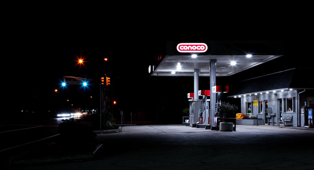 bobbywnhrdt's tweet photo. Night photography adventure. #NEON #nightlife #photograghy #adventure #BlackFriday https://t.co/h6Pb92iqDm