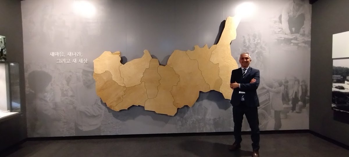 pablomrc's tweet photo. Sitio de preservación del patrimonio documental de la UNESCO en Corea del Sur, Saemaul Undong. Los archivos incluyen discursos presidenciales, documentos de gobierno, documentos de pueblos, cartas, manuales, fotografías y videoclips. https://t.co/WhpJwwijFI