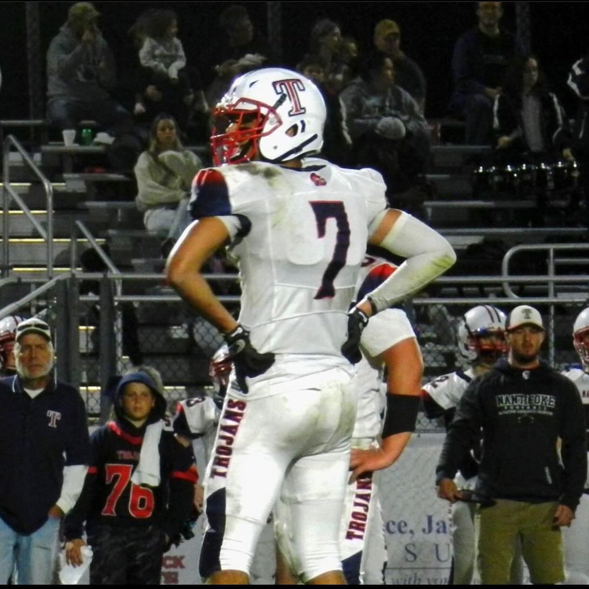 Senior Szn stats:
25 sacks (60 career sacks and school record holder for most in a career + season)
80 tackles
5 pass deflections
6 blocked punts
3 fumble recoveries
3 receptions 112 yards
2 TDs :
@PRZPAvic <a href="/PrepRedzonePA/">Prep Redzone Pennsylvania</a> <a href="/PaFBRecruits/">Pennsylvania Football Recruiting</a> 

hudl.com/v/2Md0xuc