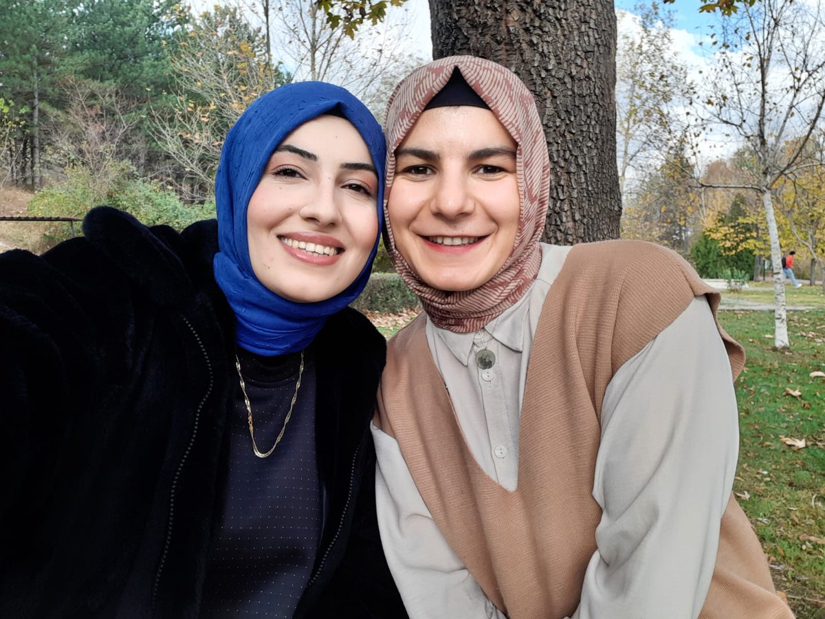 melikeetin's tweet photo. Akteşimle date çıktık ❤
@ppuraavida https://t.co/X02FC5T2Pm