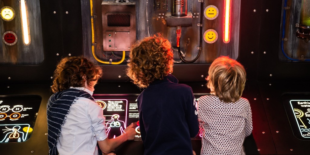 You can host an out-of-this-world birthday party at the Science Centre!🎉

There's four hours of fun waiting for your birthday superstar! Where better to burn off all that birthday energy than on the two floors of interactive exhibits?🥳

Find out more: winchestersciencecentre.org/visiting/birth…