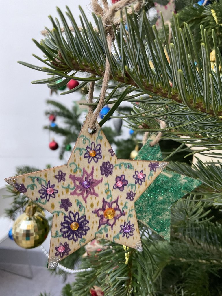 At lunch, we embraced our theme of stars with non-uniform day and decorating wooden stars to hang on the Atrium Xmas tree. Some lovely outfits and designs topped off a super day! To find out more about <a href="/SSChospices/">Shooting Star Children's Hospices</a> wonderful work visit: shootingstar.org.uk/how-we-help/ou…