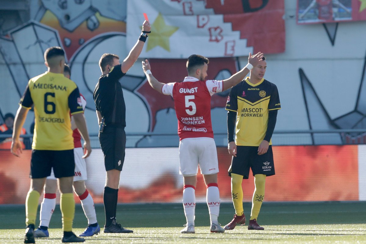 De Eerste De Beste tweet media