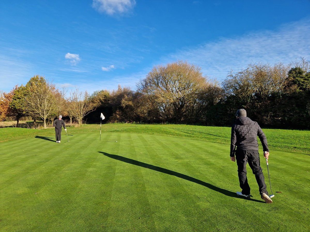 We love a bit of winter sun! 🌞The Course is drying out nicely in the sunshine and breeze today 😊⛳