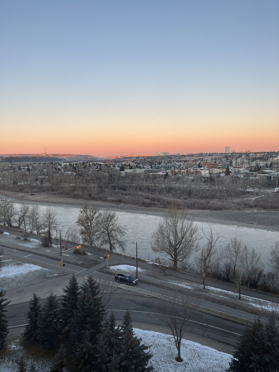 It’s Fri-yay! Here’s a beautiful sunrise to start your day off right. I love taking a deep breath and realizing that no matter what’s going on in my life, it’s a new day with a fresh start. Hope yours is a good one.