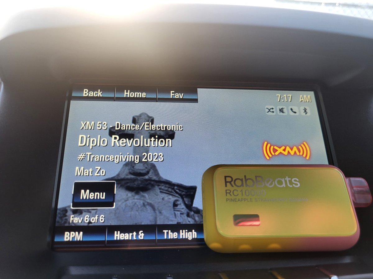 #Trancegiving My ears are eating breakfast in California on this Friday November morning. @SiriusXMElectro #Diplorevolution
