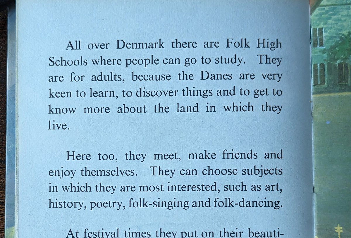 FESkillsHistory's tweet image. Description of Danish Folk High Schools from a ladybird book from 1971 #FE #Histed #adulted