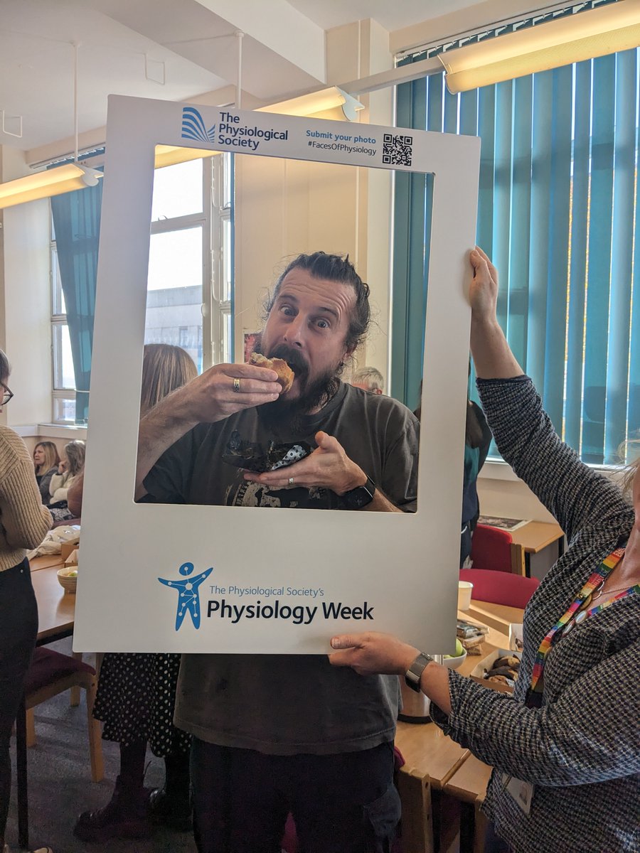 More pics from The Physiological Society's 'What has the Physiological Society ever done for us?' Coffee morning event in Biomedical Sciences! #PhysiologyWeek #FacesOfPhysiology More from The Physiological Society: @ThePhySoc linkedin.com/company/the-ph…