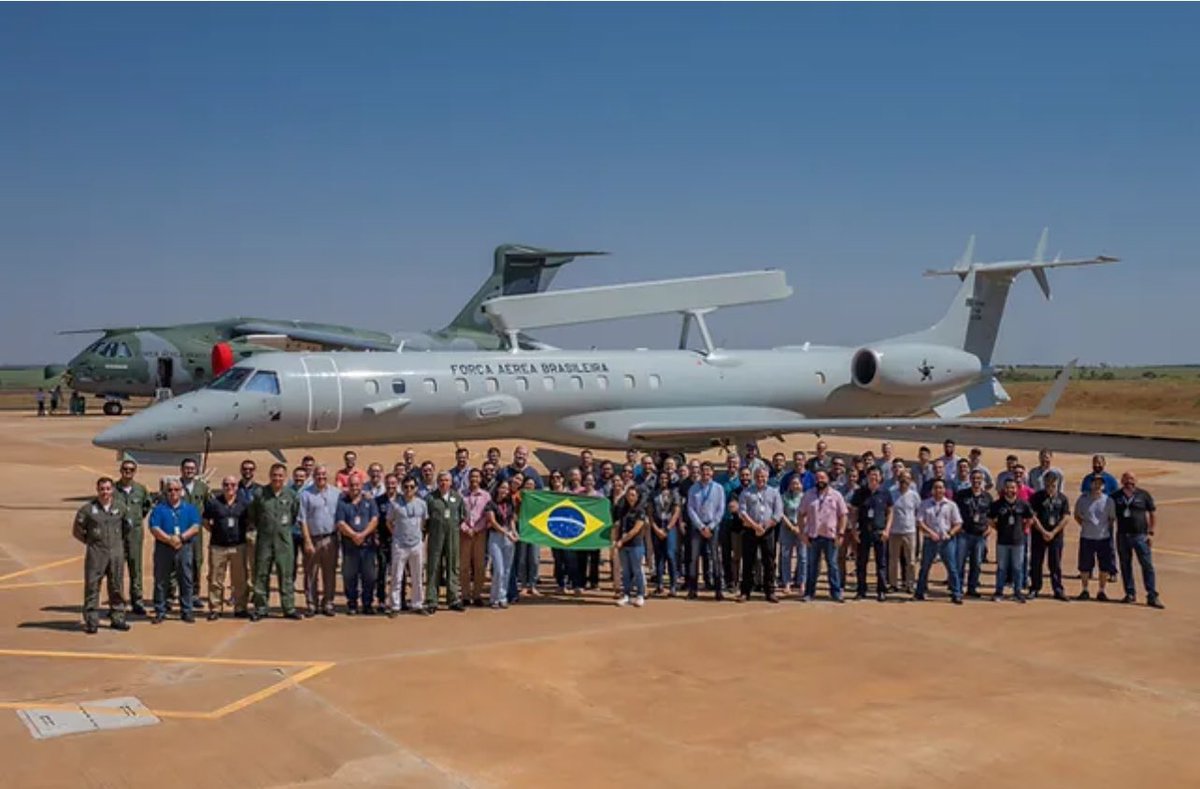 PucaraDefensa's tweet photo. Brasil: @Embraer entrega a la @fab_oficial un quinto avión #E99 modernizado
@ABIMDE_ @DefesaGovBr #embraer #aew #forçaaerea #erj145 #control @Saab #AELI @santiagoR24
https://t.co/CDLzBPyftb https://t.co/tyntdJYQZi